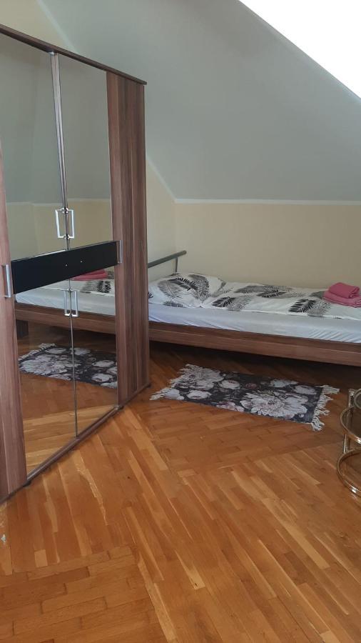 Arbeiterquartiere In Wien Donaustadt Mit Gemeinschaftskuche Und Bad - Hacklerzimmer Exterior foto